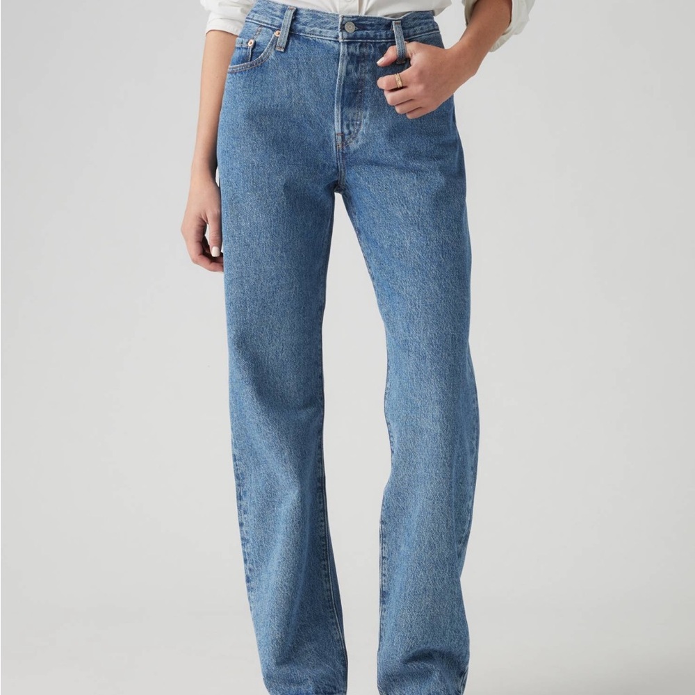 Levi's 501 ‘90s Women's Classic Straight Leg Denim Jeans - Picture 2 of 3